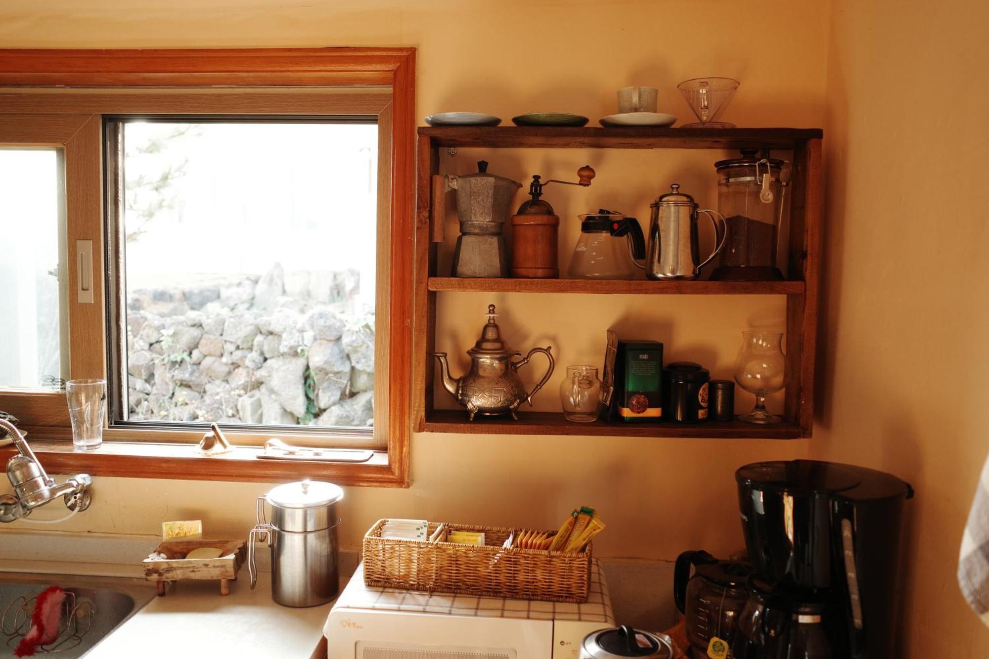 Shanti Shanti Guest House Jeju Esterno foto